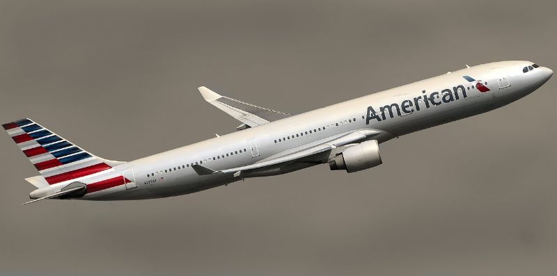 American Airlines plane