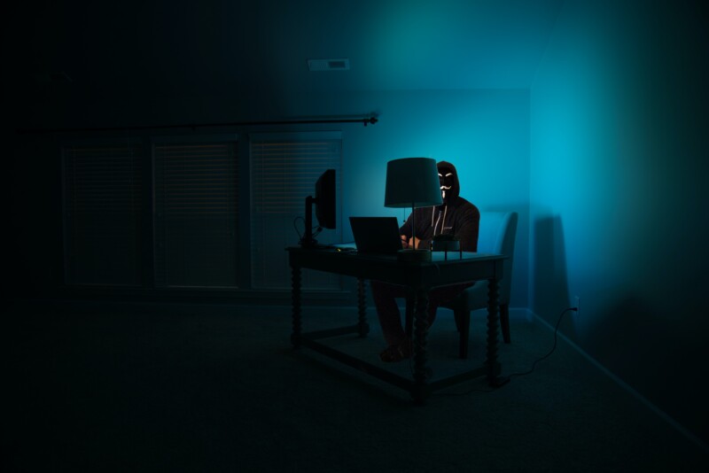 Hacking hiding on a dark room